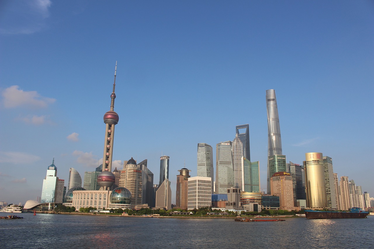 深度解析走进上海这座光鲜背后的保洁服务王国，行业揭秘与优质服务商推荐