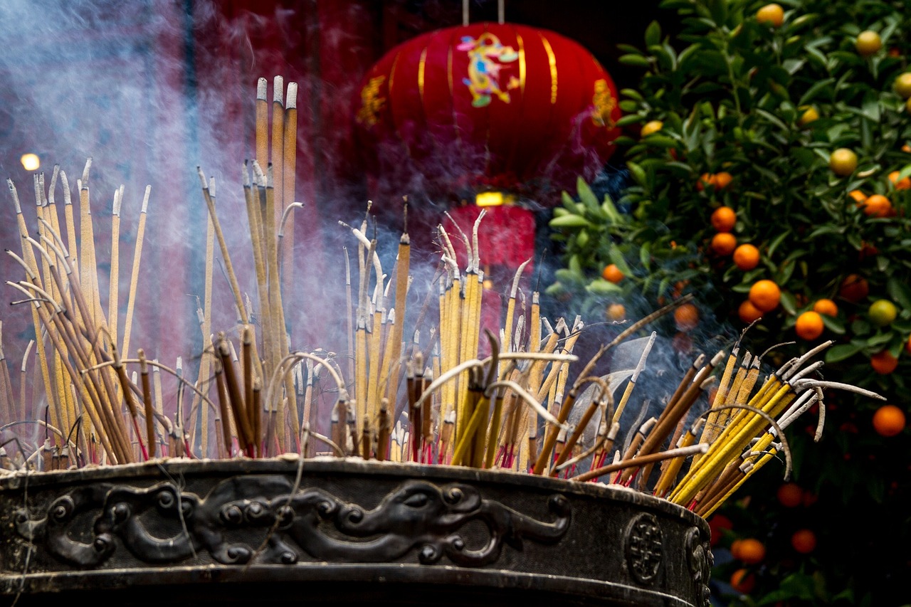 月圆人团圆，中秋月饼背后的深厚文化与传统寓意